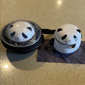 Panda Tea Set with Case

1 tea pot set only